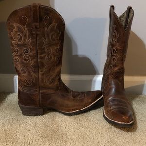 Women’s Ariat Leather Snip Toe boots